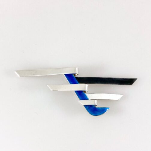 Large brooch by Grete Prytz (Korsmo) Kittelsen for J. Tostrup. A wild and daring piece of Scandinavian Mid Century Modern Jewelry in silver and enamel.