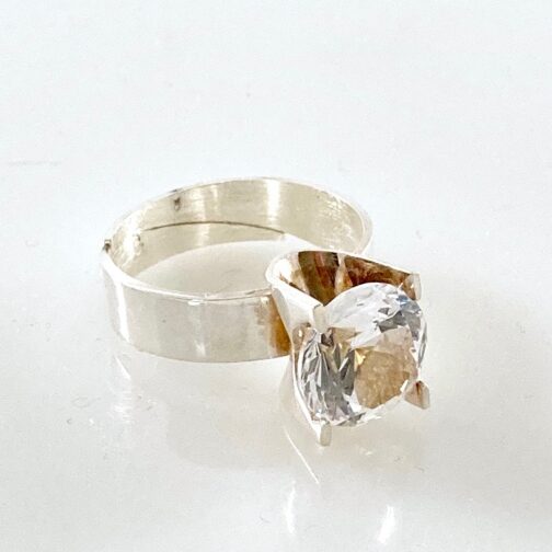 Kultasepat Salovaara silver ring with rock crystal