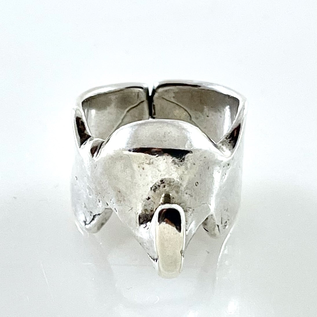 Ring "Totem" by Tone Vigeland at PLUS - Image 3